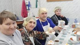 Кулич - традиционное праздничное блюдо в России