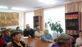 В библиотеке нашего дома - интерната прошел литературный час, посвящённый 80-летию Победы в Великой Отечественной войне