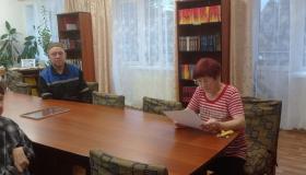 Сегодня в библиотеке дома-интерната прошла литературная гостиная "Жди меня, и я вернусь"