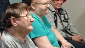 Концерт «Обогреем сердца теплом» ко Дню матери в отделении милосердия