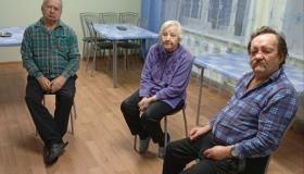 Раз в неделю продолжаются групповые встречи с желающими, которые ведет психолог Беляев А.Н.