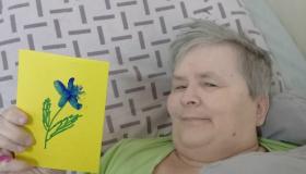 На отделении милосердия прошло занятие : « Волшебный мир на кончиках пальцев» (пальчиковое рисование)